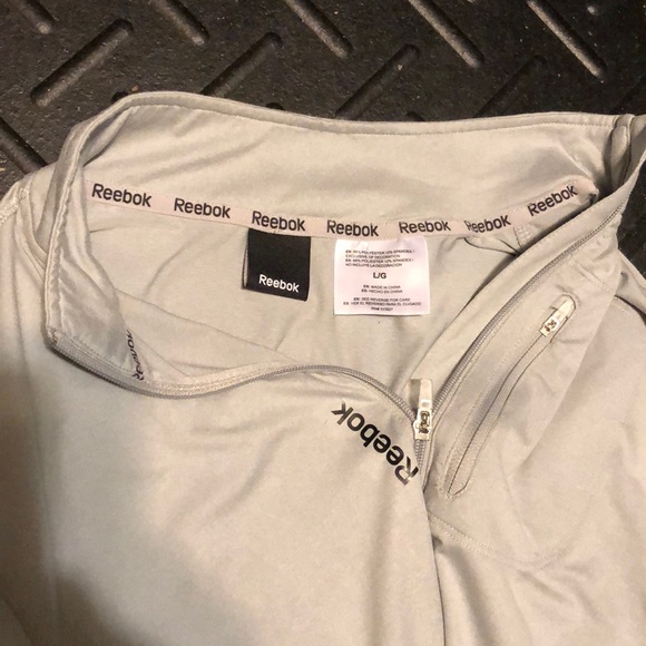 Men’s Reebok pullover - Picture 2 of 2